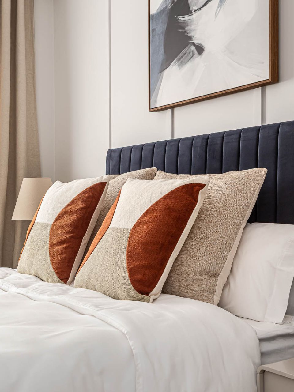 Cojín cuadrado tela granate 50 x 50 cm con relleno incluido