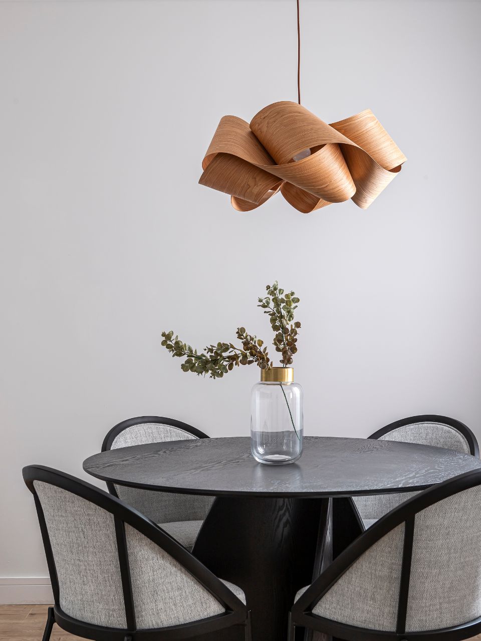 Lámpara de techo colgante estilo nórdico de chapa de madera