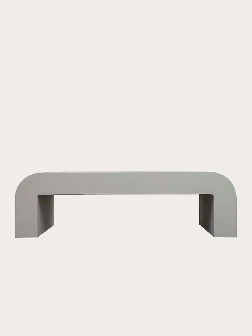 Mesa de centro minimalista en acabado blanco roto en vista frontal.