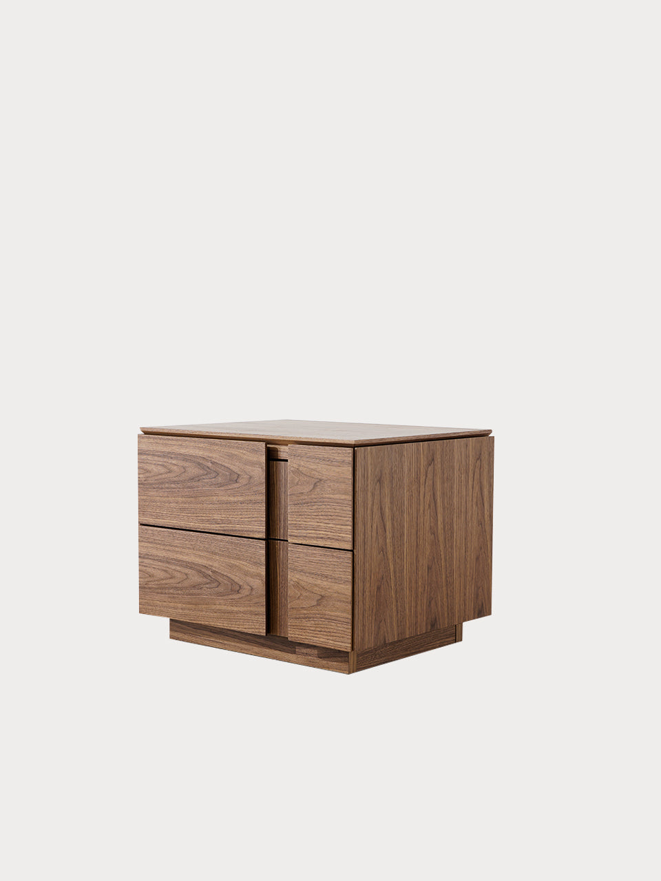 Mesita de noche chapada en madera de nogal con dos cajones y diseño lineal en vista frontal lateral.