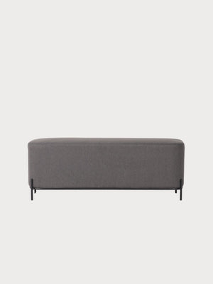 Banco rectangular tejido tela gris oscura y beige con estructura metálica negra