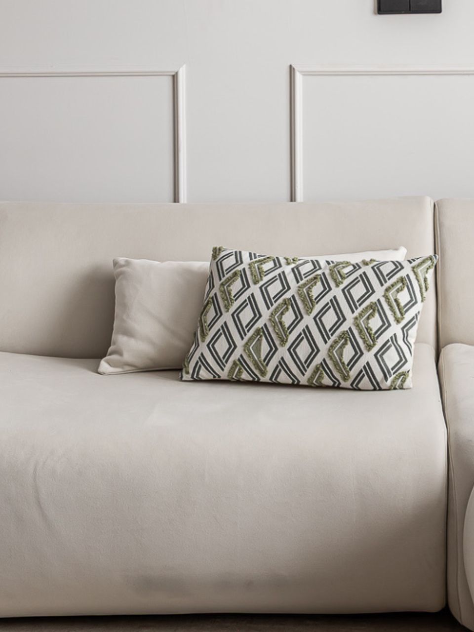 Cojín con estampado geométrico, disponible en 2 tamaños, con relleno incluido
