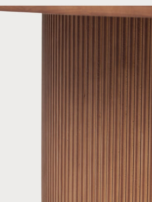 Mesa de centro acanalada de madera