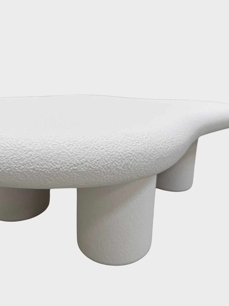 Mesa de centro irregular blanca