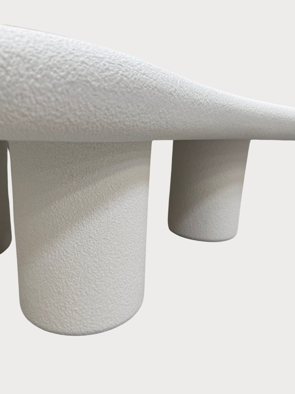 Mesa de centro irregular blanca