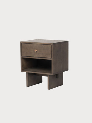 Mesita de noche de madera marrón oscuro con 1 cajón